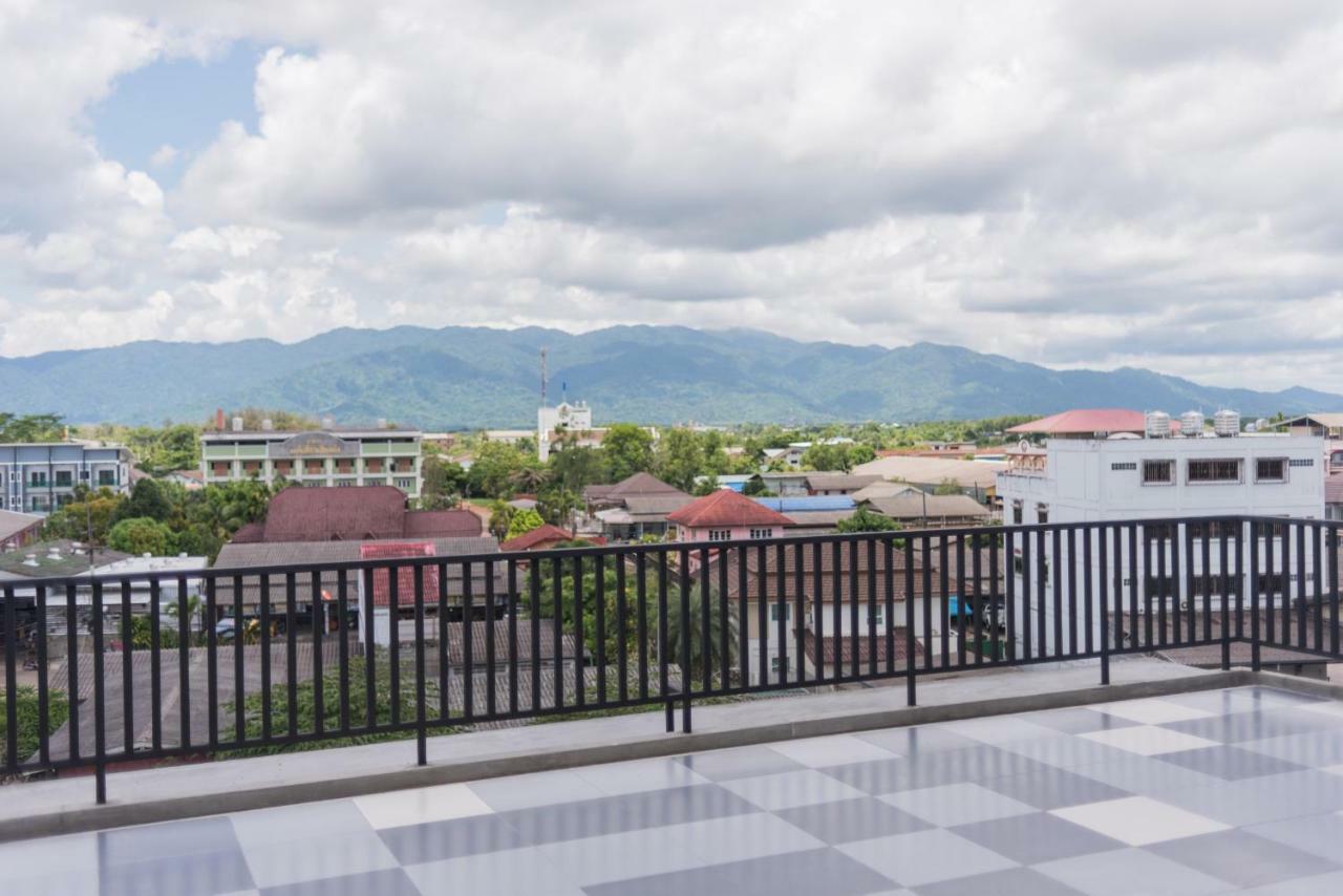 Am2Tree Hotell Chanthaburi Exteriör bild